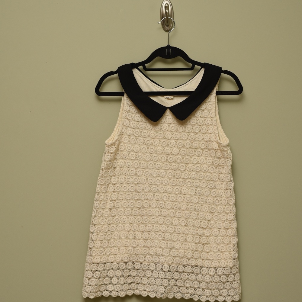 Peter Pan Collar b&w Top - Size M